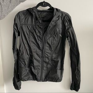 Black lululemon rain jacket size 2/4
